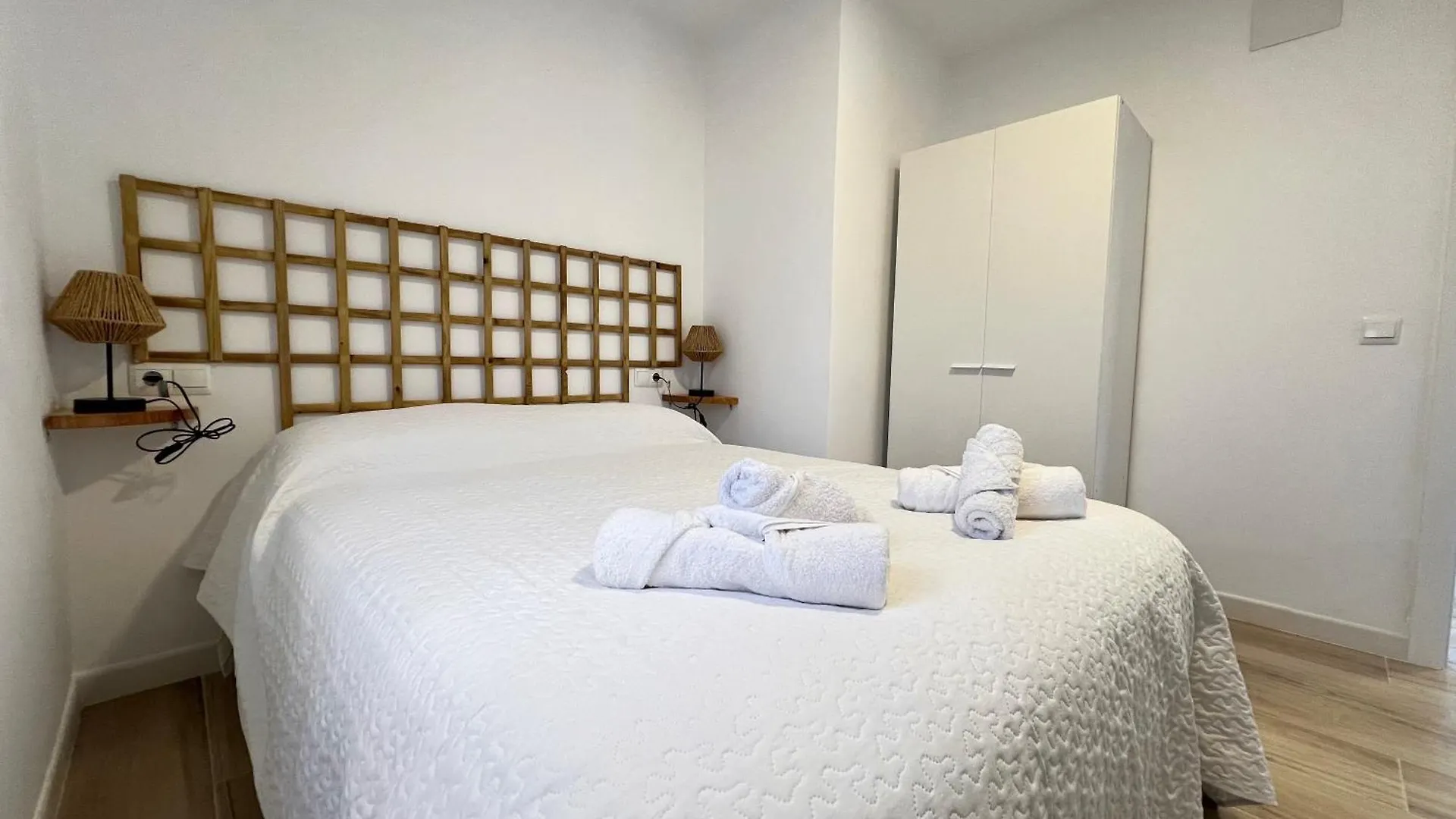 La Paz Y El Sol Del Obispo Apartment Malaga